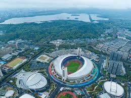 发起追分！亚当斯篮下暴扣&伊森底角三分球